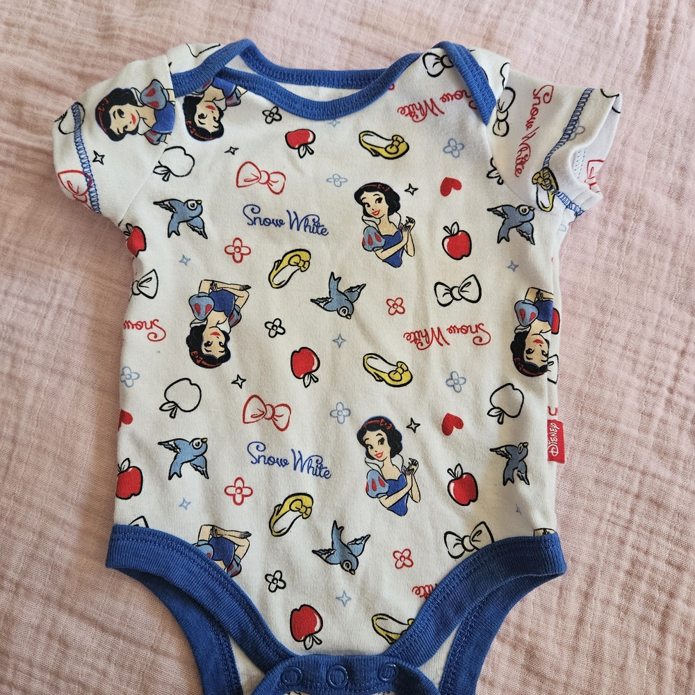 🎁🎁3/$20🎁🎁Snow White and Floral Kids One Piece Set - Picture 6 of 13